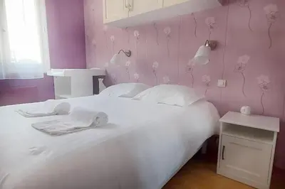 Un ou plusieurs lits dans un hébergement de l'établissement L'Amicale : 80 m², 6 Prs, 3 Ch, Centre ville