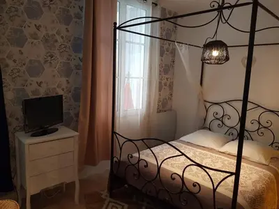 Un ou plusieurs lits dans un hébergement de l'établissement L'Auberge du Docteur Privey - Free & secure Park Bike - Voie Bleue