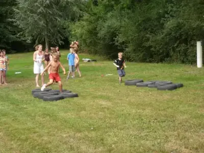 Clients de l'établissement ZEcamping 3 étoiles familial avec Piscine et Bar-restaurant