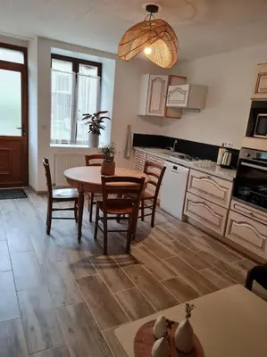 Cuisine ou kitchenette dans l'établissement Gite du bibicherat