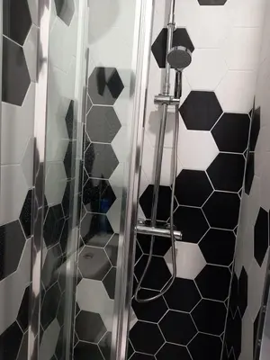 Salle de bains dans l'établissement La cour fleurie, tout confort