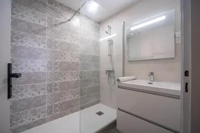 Salle de bains dans l'établissement Appartement centre-ville 6 personnes