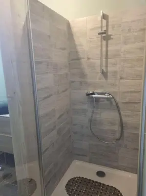 Salle de bains dans l'établissement Gîte Saint Romain
