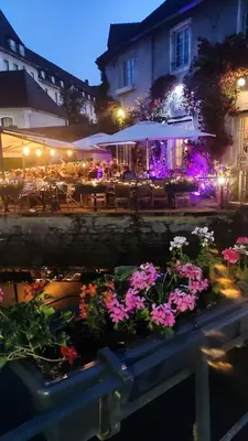 Jardin de l'établissement Superbe duplex « le Grévy »