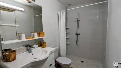 Salle de bains dans l'établissement La Templière