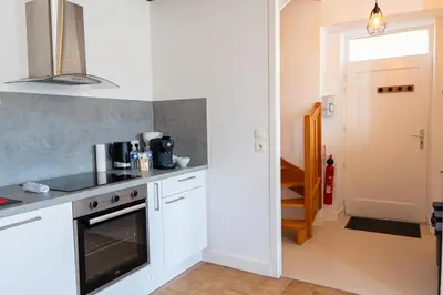 Cuisine ou kitchenette dans l'établissement La Pause Péronnaise - Maison de ville en coeur de village