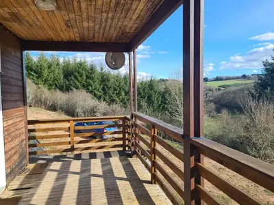 Balcon ou terrasse dans l'établissement Chalet au coeur du parc du Morvan - Moux-en-Morvan