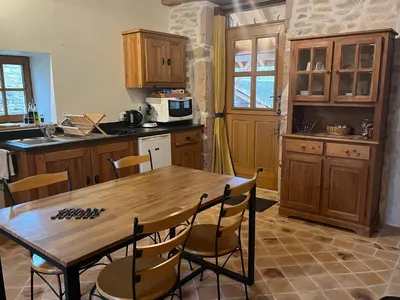 Cuisine ou kitchenette dans l'établissement Le Cercotin
