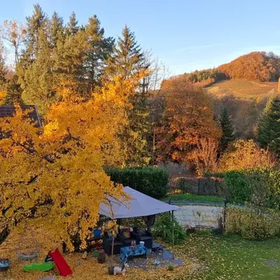Studio 3 lits dans belle maison ancienne et jardin fermé