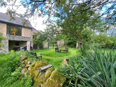 Jardin de l'établissement Sint Lucas - Razou - lacs du Morvan