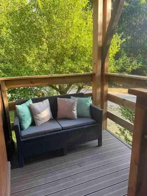 Jardin de l'établissement Le chalet de l’Onde