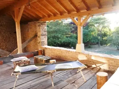Coin salon dans l'établissement Cabana & La Jolie Ferme - Entre Chalon et Mâcon