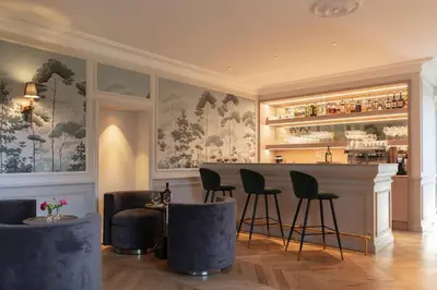 Salon ou bar de l'établissement Le Clos Alice - Hôtel et Spa, Arbois
