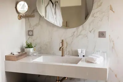 Salle de bains dans l'établissement Le Clos Alice - Hôtel et Spa, Arbois