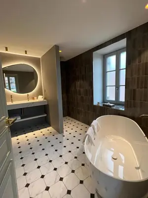 Salle de bains dans l'établissement Le Clos Alice - Hôtel et Spa, Arbois