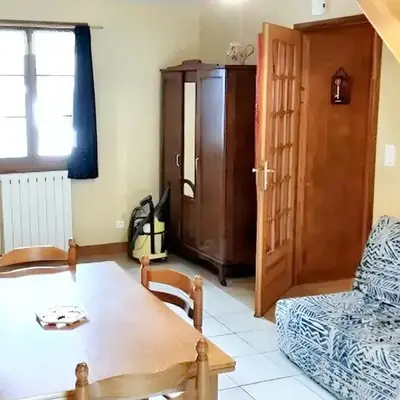 Appartement confortable à Mesnay - 70 m² - Balcon privé