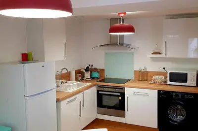 Cuisine ou kitchenette dans l'établissement COOL BURGUNDY
