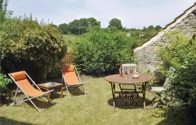 Jardin de l'établissement Nice Home In Molinot With Wifi