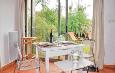 Jardin de l'établissement Nice Home In Molinot With Wifi