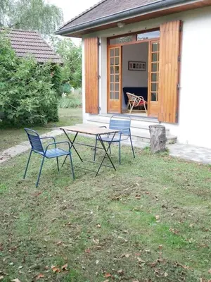 Jardin de l'établissement Maison au calme avec jardin à 5 min de Tournus