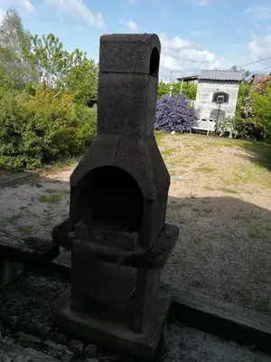 Jardin de l'établissement Notre nid d'amour - jacuzzi, piscine, billard, bar extérieur, terrain de boules