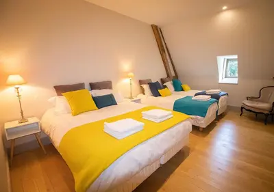 Plan de l'établissement Grande maison de caractère avec Piscine
