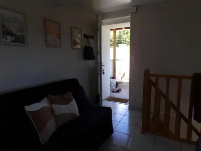 Coin salon dans l'établissement Maison calme & paisible avec vue
