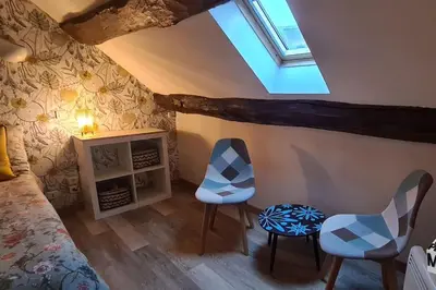 Coin salon dans l'établissement La Petite Maison de l'Oze