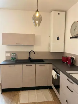 Cuisine ou kitchenette dans l'établissement La maison douce