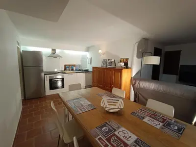 Cuisine ou kitchenette dans l'établissement La Baudinière, Gîte 