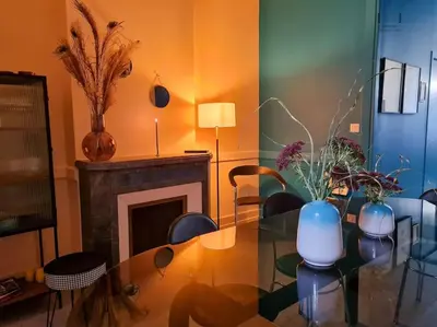 Coin salon dans l'établissement Art déco