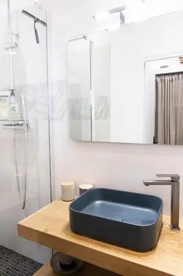 Salle de bains dans l'établissement Les Jardins de La Cité 60m2 et parking gratuit