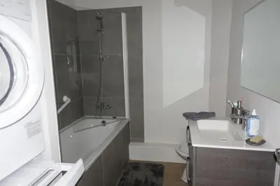 Salle de bains dans l'établissement Lons-le Saunier Appartement Site remarquable