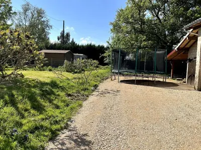Jardin de l'établissement Longère bressane.