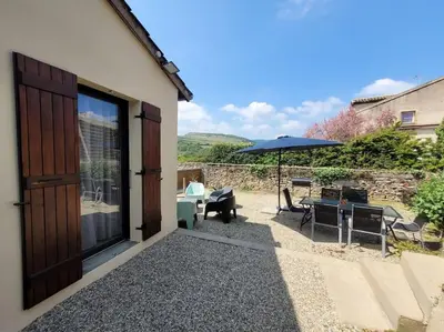 Vue générale sur la montagne ou vue sur la montagne depuis la maison de vacances