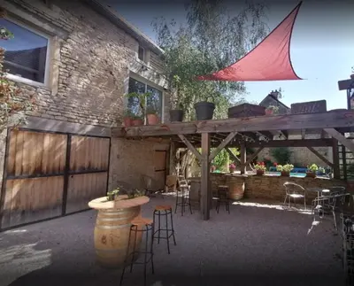Restaurant ou autre lieu de restauration dans l'établissement Villa Modéliacus