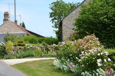 Jardin de l'établissement Le Hameau du Château Bourgogne Morvan