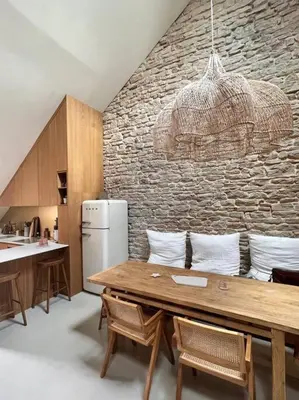 Cuisine ou kitchenette dans l'établissement Le Toit des Hospices : HyperCentre/Vue/Clim