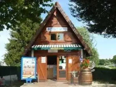Bâtiment de la tente de luxe