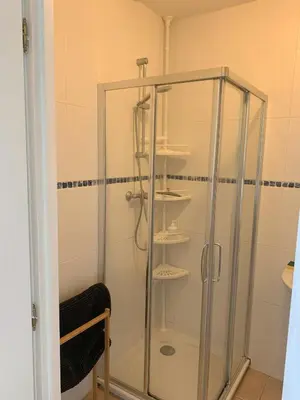 Salle de bains dans l'établissement Une pause à Dompierre
