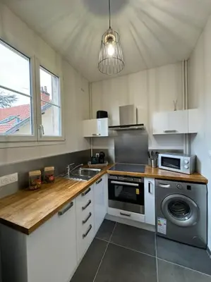 Cuisine ou kitchenette dans l'établissement Constantine Suits 21 - Appartement 4 personnes Dijon centre