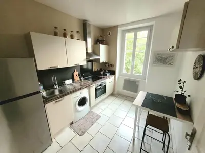 Cuisine ou kitchenette dans l'établissement Dynastie 21 - Appartement 4 personnes Dijon Centre