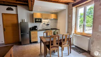 Cuisine ou kitchenette dans l'établissement Au bout du Ciel - Maison avec garage, terrasse, cave
