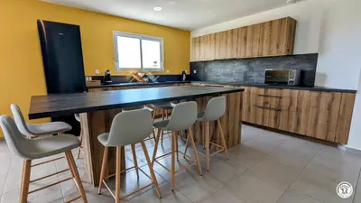 Cuisine ou kitchenette dans l'établissement Gîte du Pin