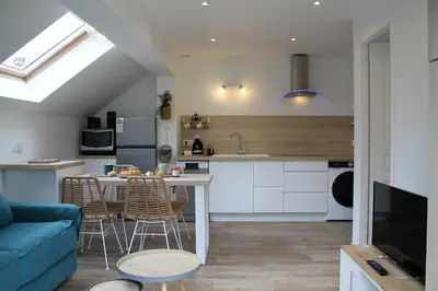 Cuisine ou kitchenette dans l'établissement Le Cocon des Mardors