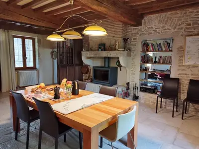 Coin salon dans l'établissement La Baudinière, Chambre 