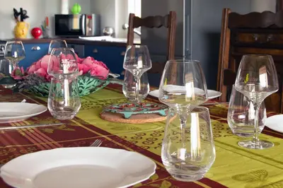 Boissons dans l'établissement Au bord de La Saône - Maison pour 6 avec jardin