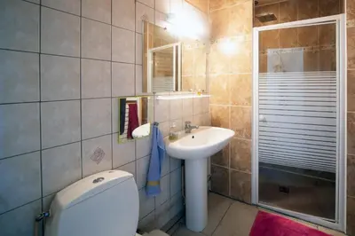 Salle de bains dans l'établissement Au bord de La Saône - Maison pour 6 avec jardin