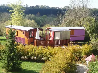 Jardin de l'établissement Roulotte de charme