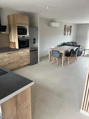 Cuisine ou kitchenette dans l'établissement Maison individuelle